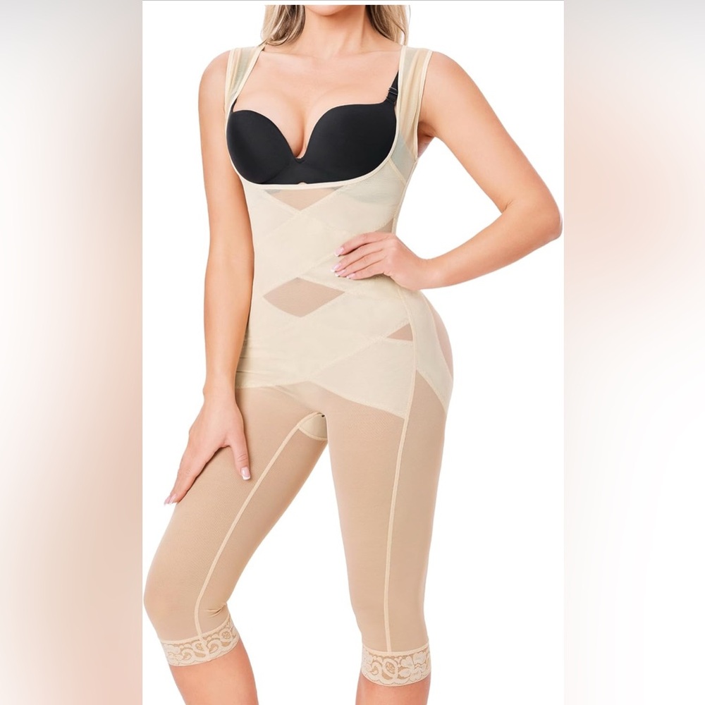 NWOT Elegant Cream Women's Shapewear Bodysuit